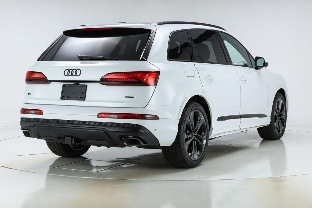 new 2026 Audi Q7 car, priced at $78,295