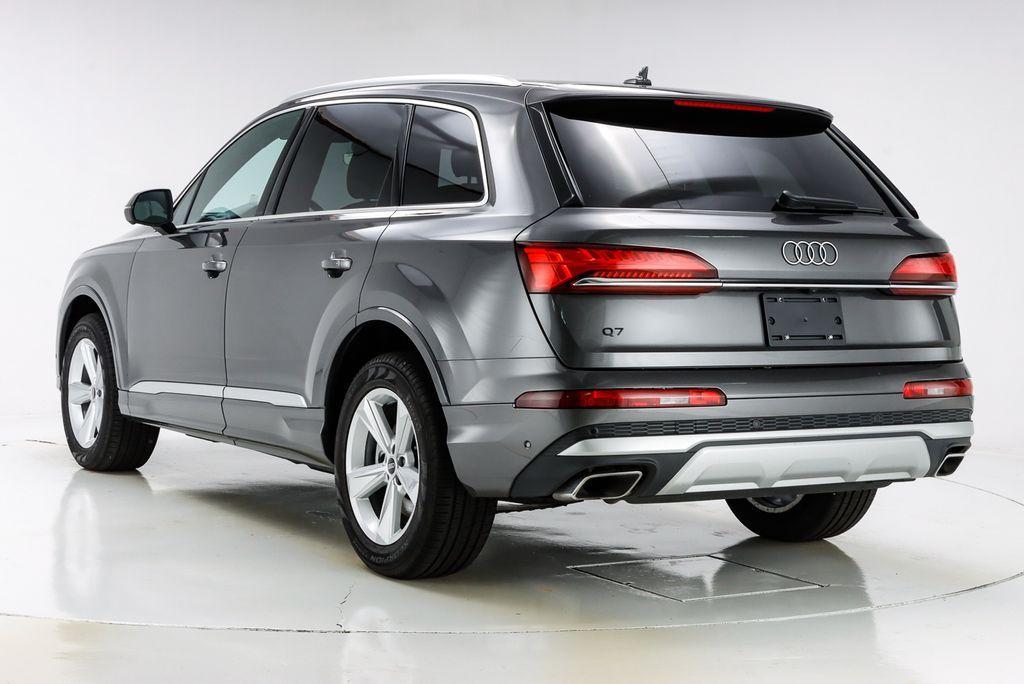 used 2025 Audi Q7 car, priced at $53,670