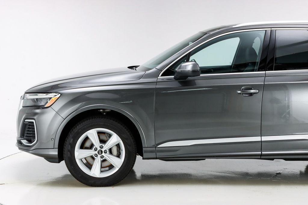 used 2025 Audi Q7 car, priced at $53,670