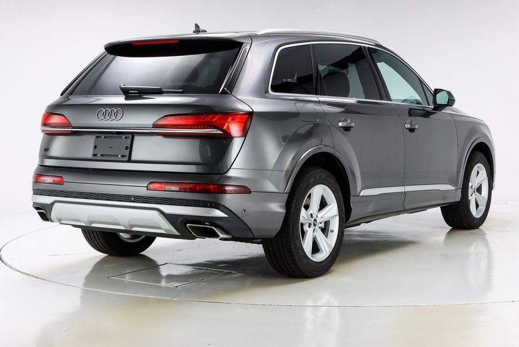 used 2025 Audi Q7 car, priced at $53,670