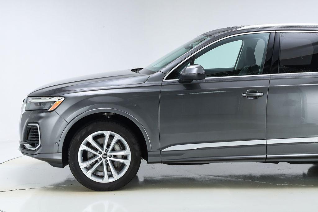 used 2025 Audi Q7 car, priced at $60,924