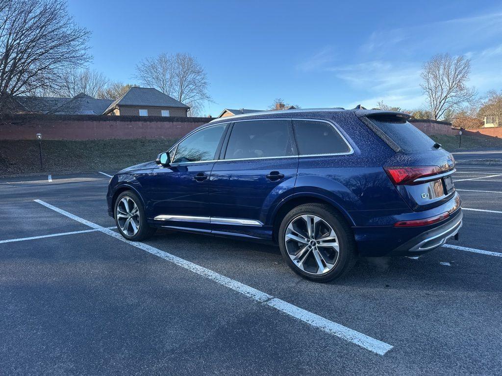 used 2020 Audi Q7 car, priced at $29,995