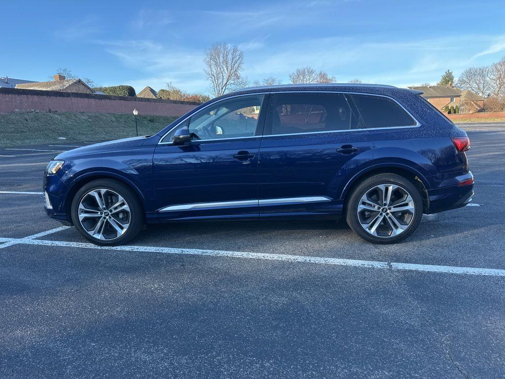 used 2020 Audi Q7 car, priced at $29,995