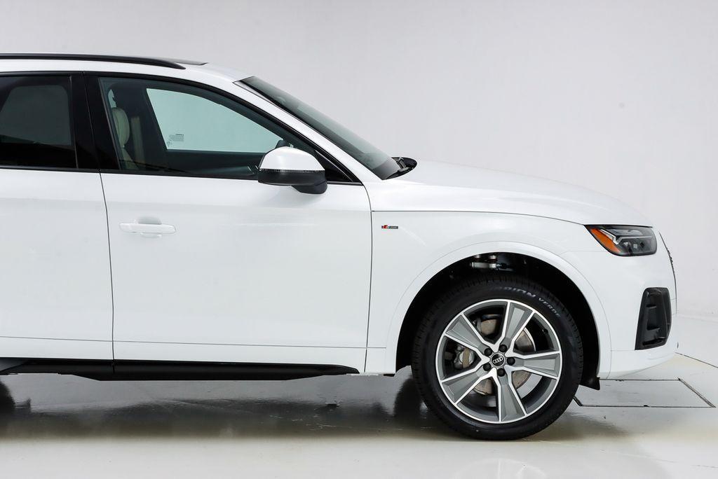 new 2025 Audi Q5 car, priced at $52,940