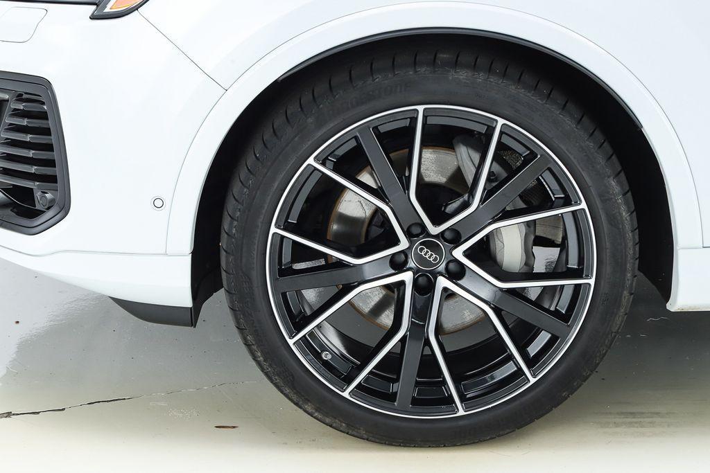 used 2025 Audi Q7 car, priced at $69,980
