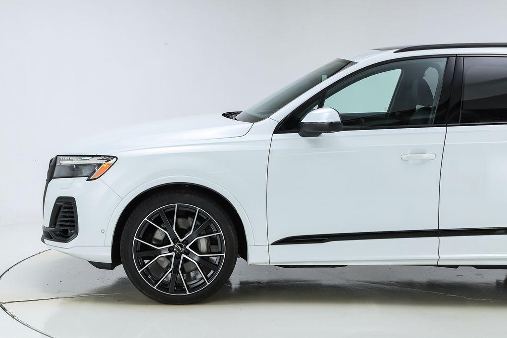 used 2025 Audi Q7 car, priced at $69,980