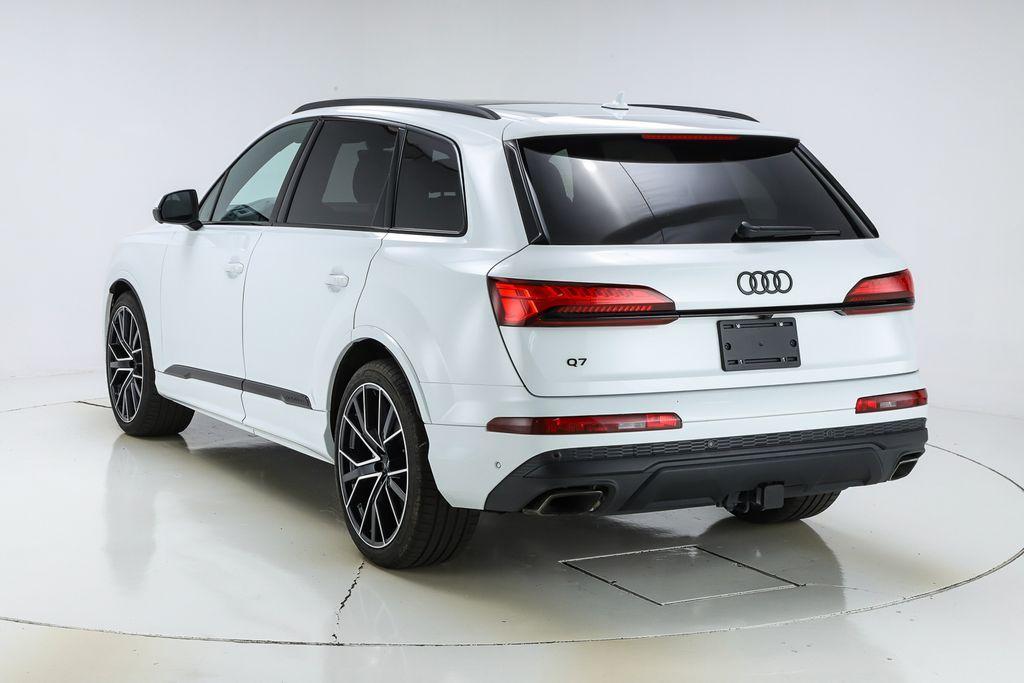 used 2025 Audi Q7 car, priced at $69,980