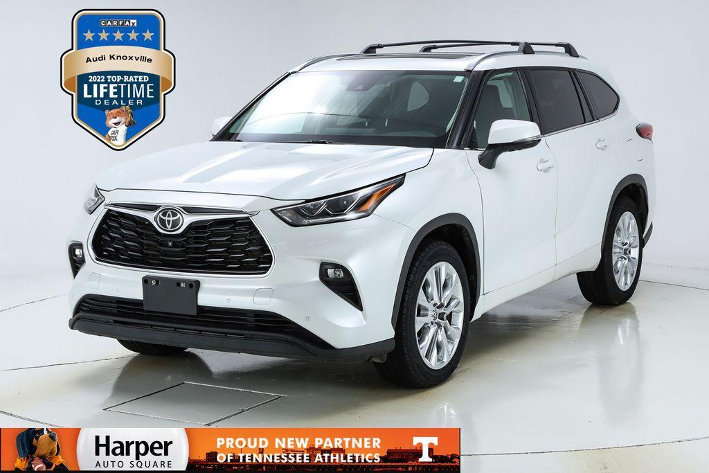used 2022 Toyota Highlander car, priced at $34,079