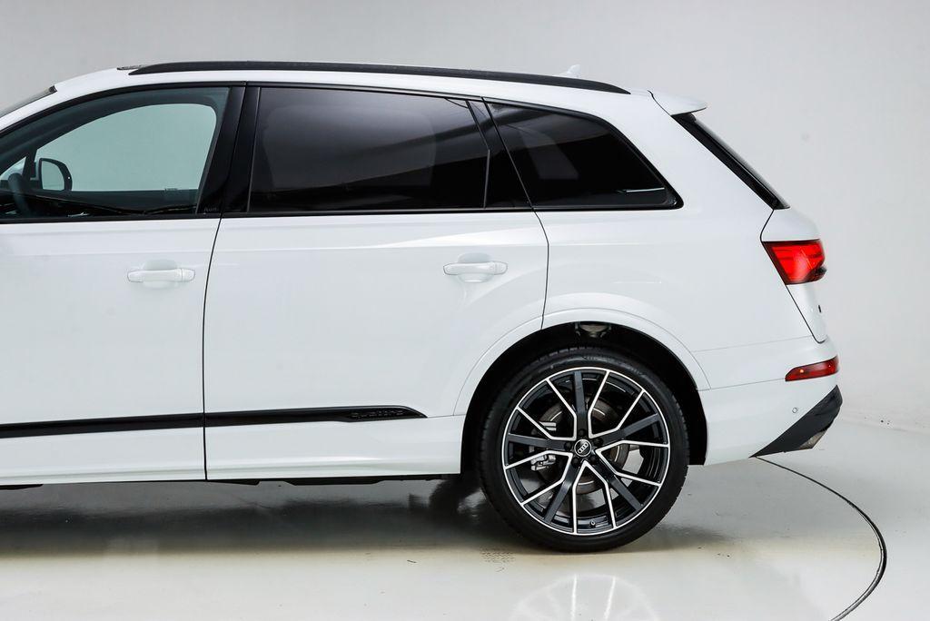 new 2025 Audi Q7 car, priced at $85,400