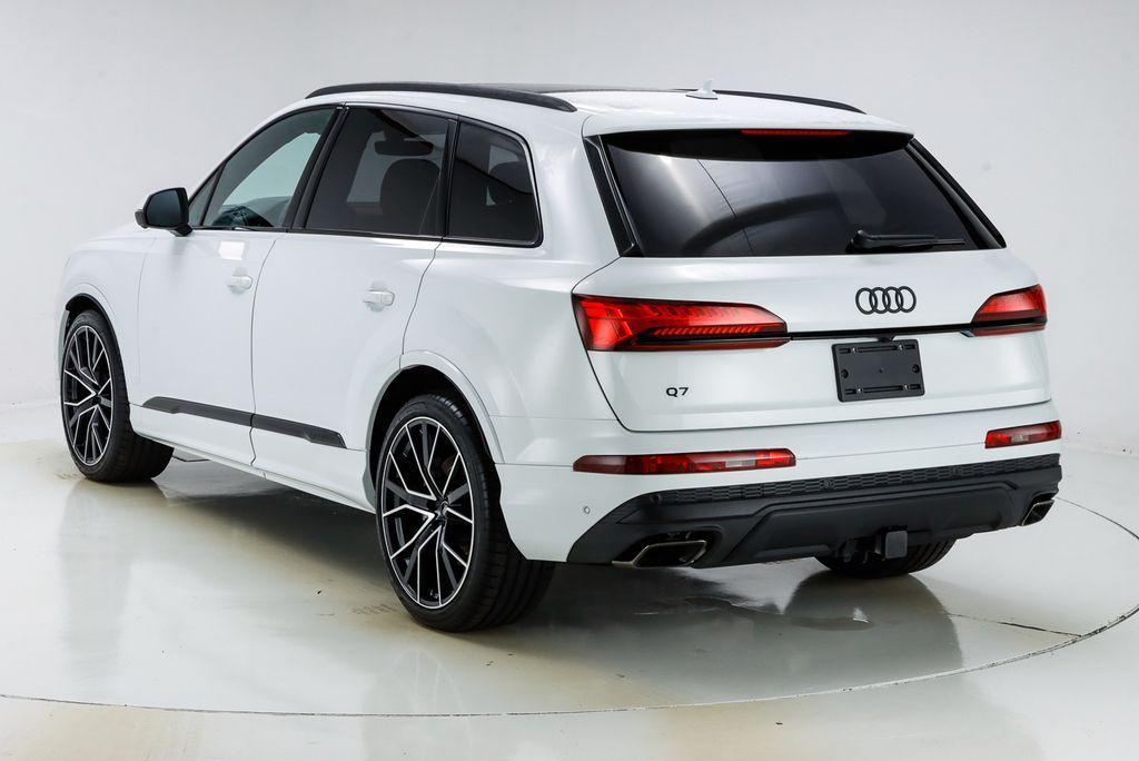 new 2025 Audi Q7 car, priced at $85,400