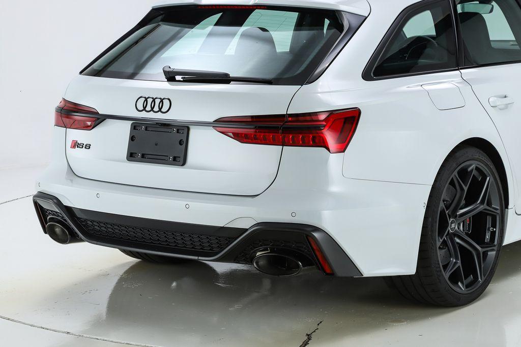 new 2025 Audi RS 6 Avant car, priced at $155,245