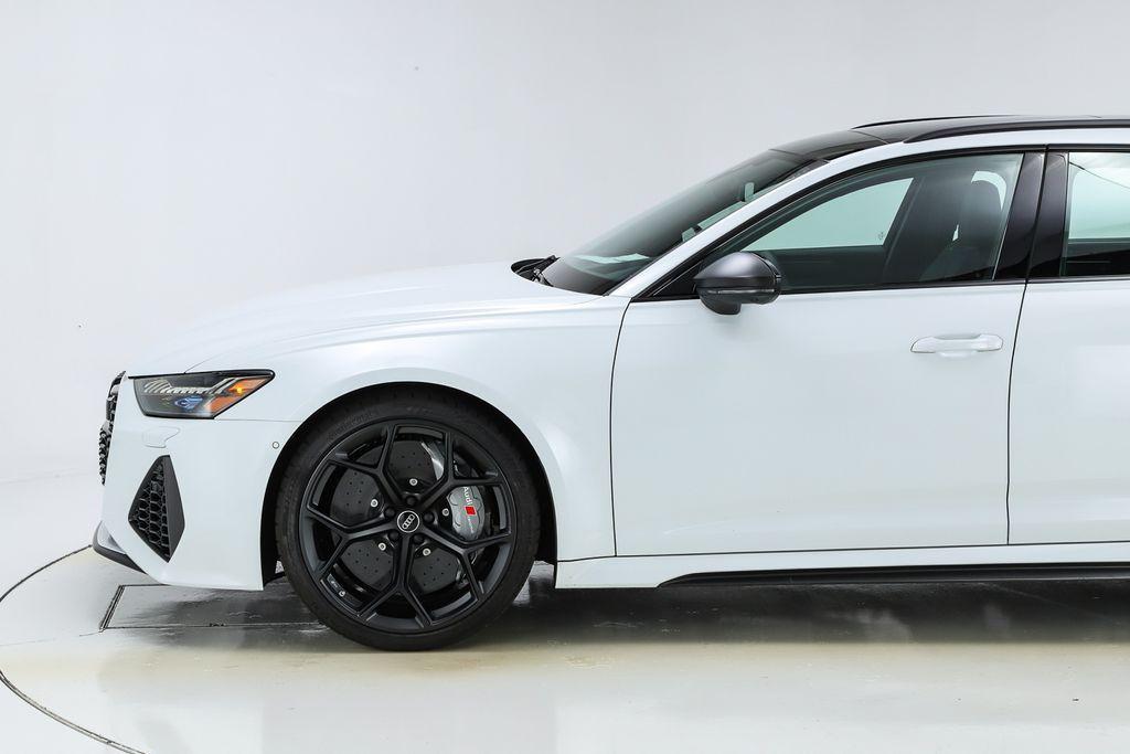 new 2025 Audi RS 6 Avant car, priced at $155,245