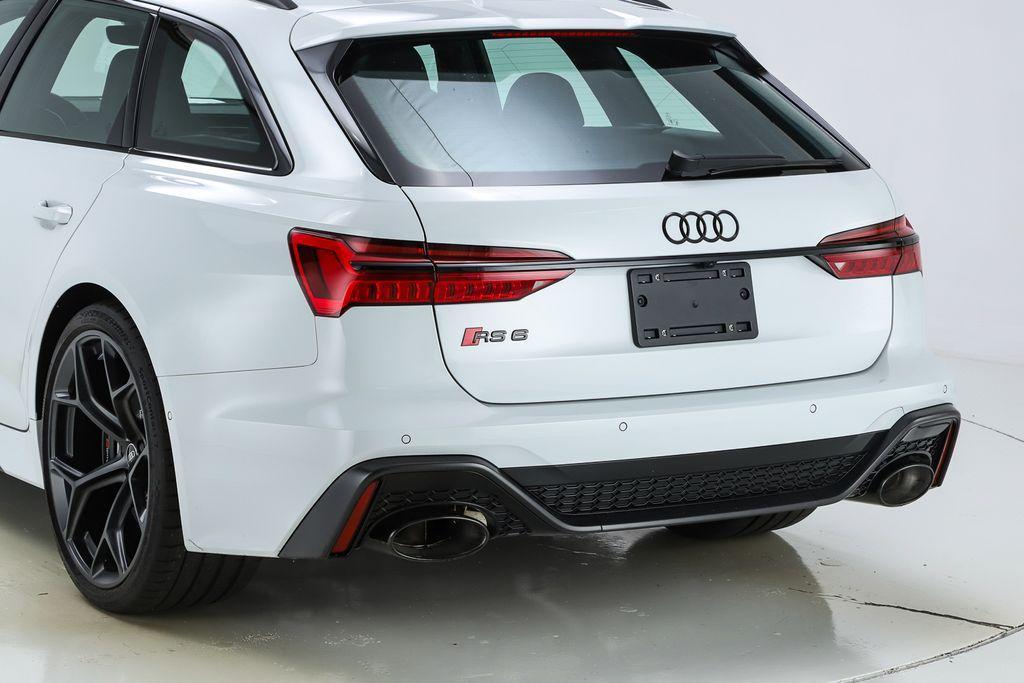 new 2025 Audi RS 6 Avant car, priced at $155,245