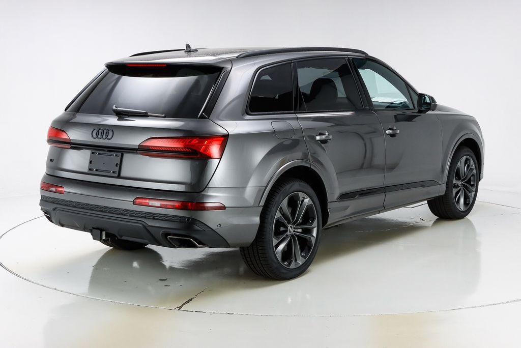 new 2025 Audi Q7 car, priced at $77,605