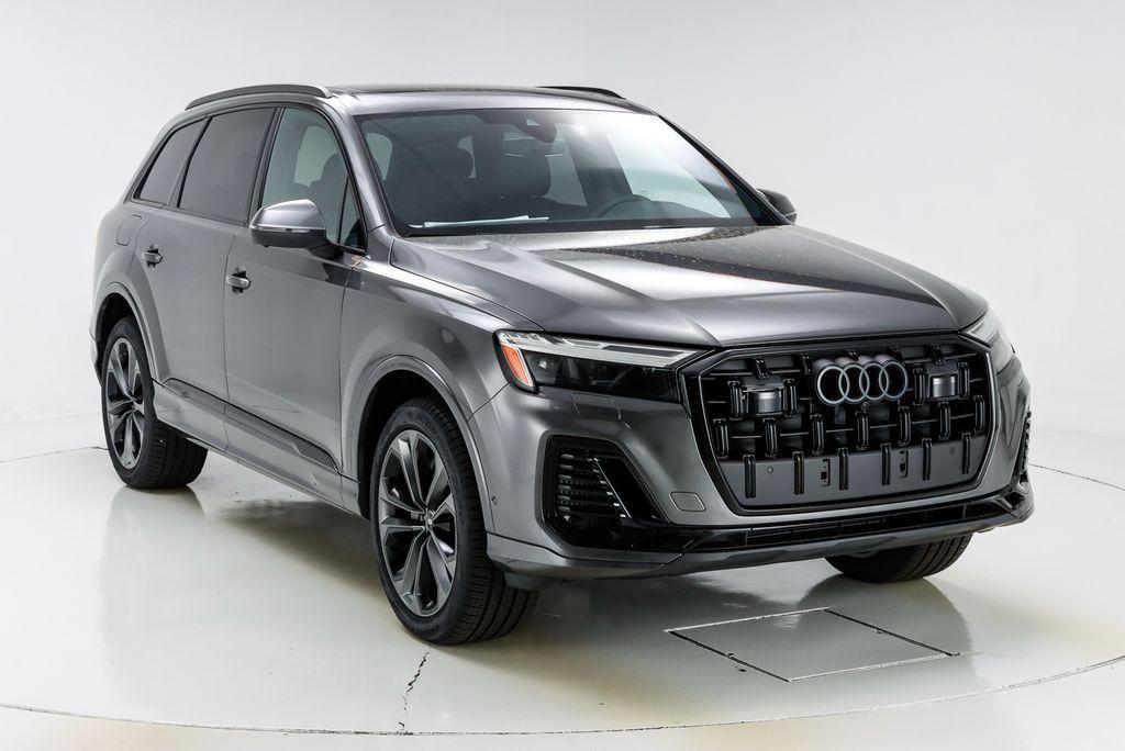 new 2025 Audi Q7 car, priced at $77,605