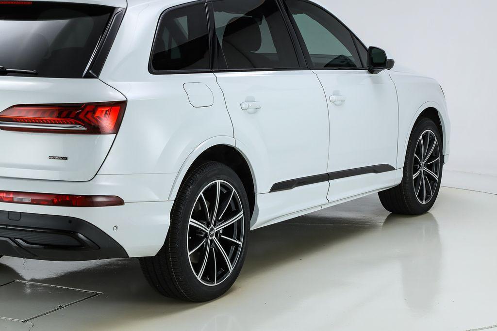 used 2021 Audi Q7 car, priced at $30,459