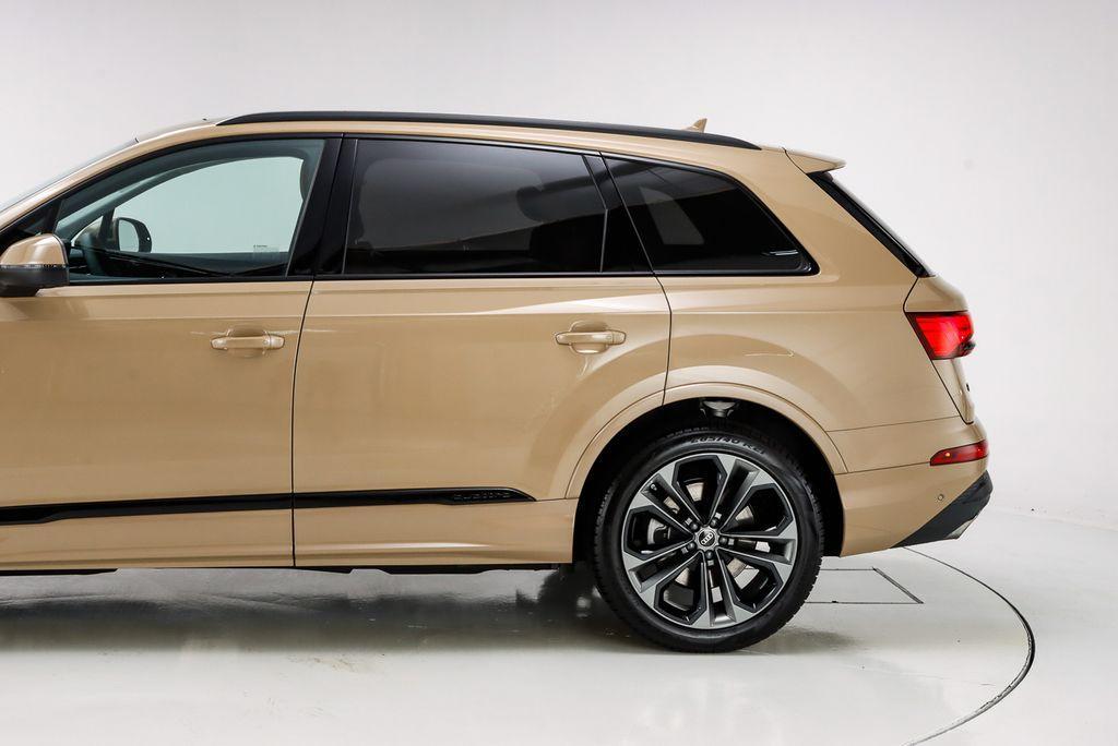 new 2025 Audi Q7 car, priced at $83,755