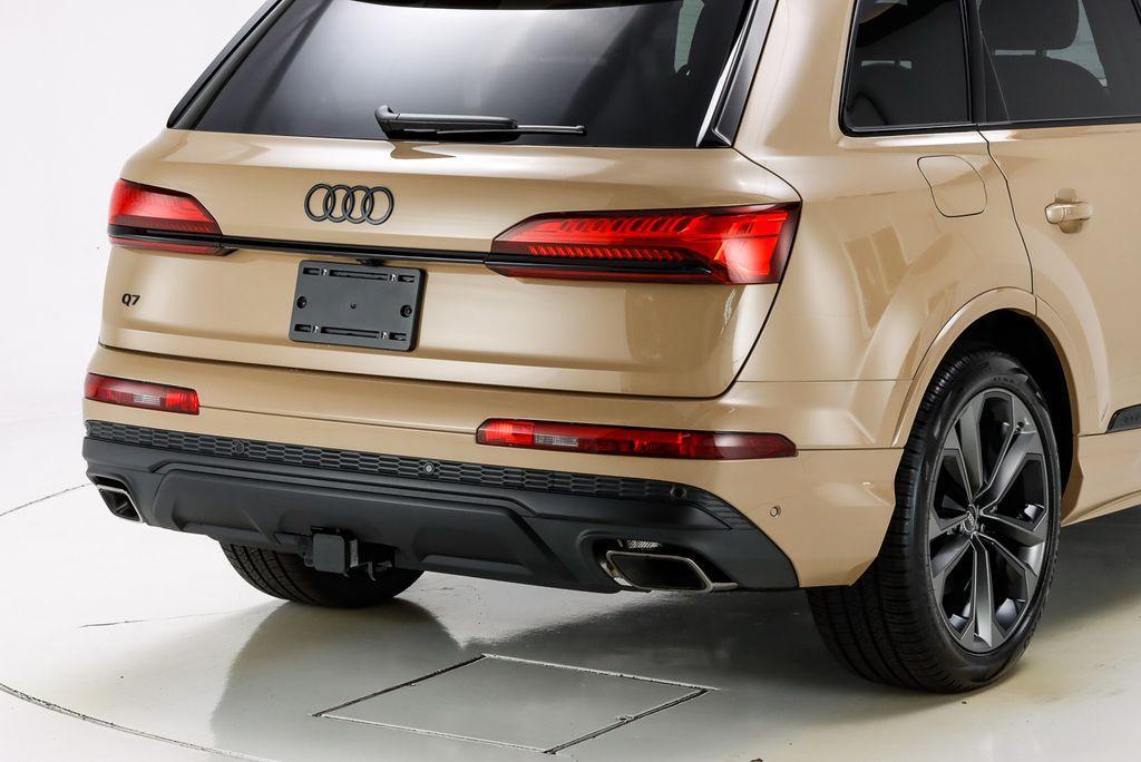 new 2025 Audi Q7 car, priced at $83,755