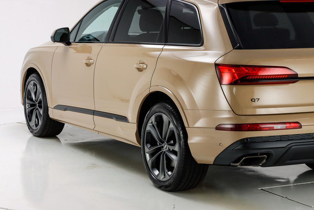 new 2025 Audi Q7 car, priced at $83,755