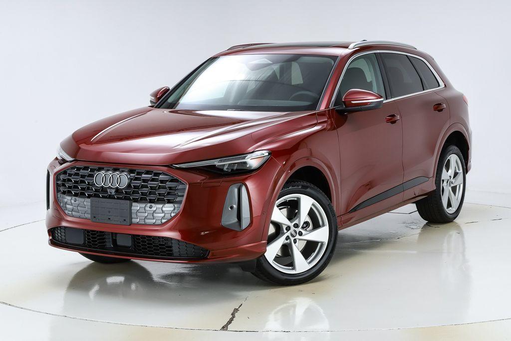 new 2025 Audi Q5 car, priced at $61,300