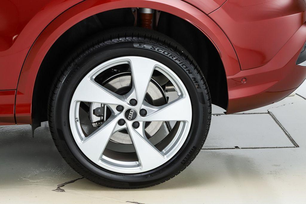 new 2025 Audi Q5 car, priced at $61,300