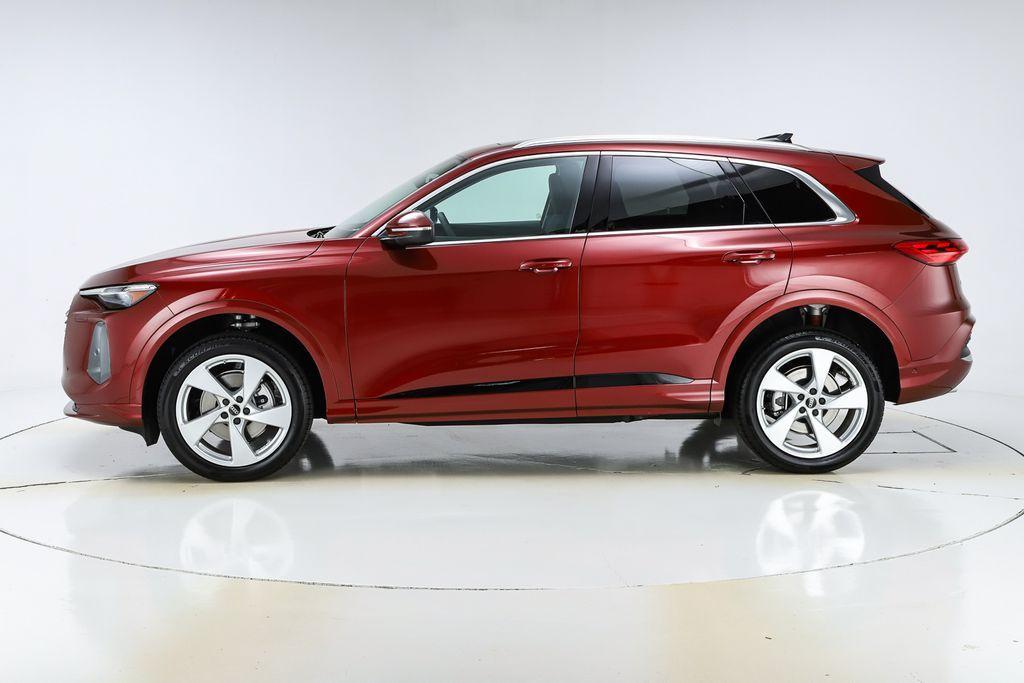 new 2025 Audi Q5 car, priced at $61,300