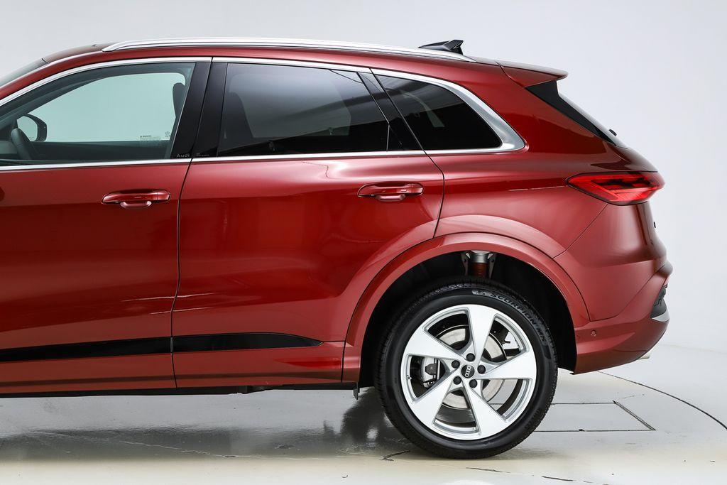 new 2025 Audi Q5 car, priced at $61,300
