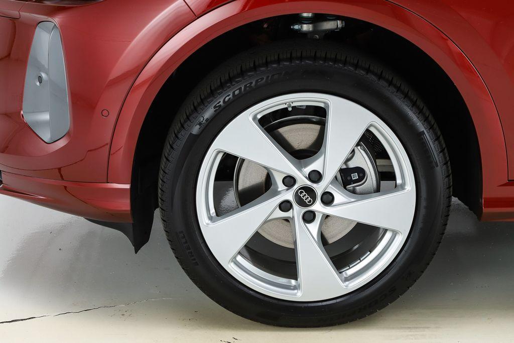 new 2025 Audi Q5 car, priced at $61,300