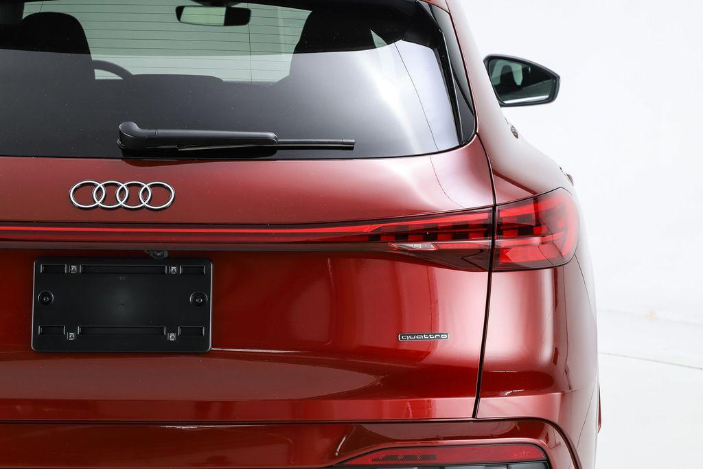 new 2025 Audi Q5 car, priced at $61,300