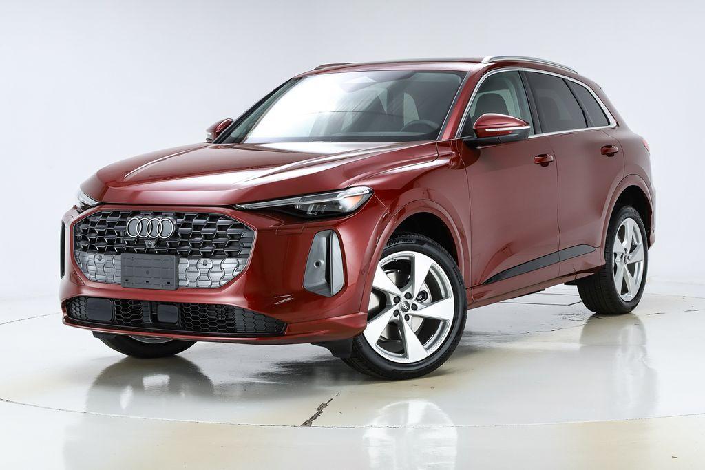 new 2025 Audi Q5 car, priced at $61,300