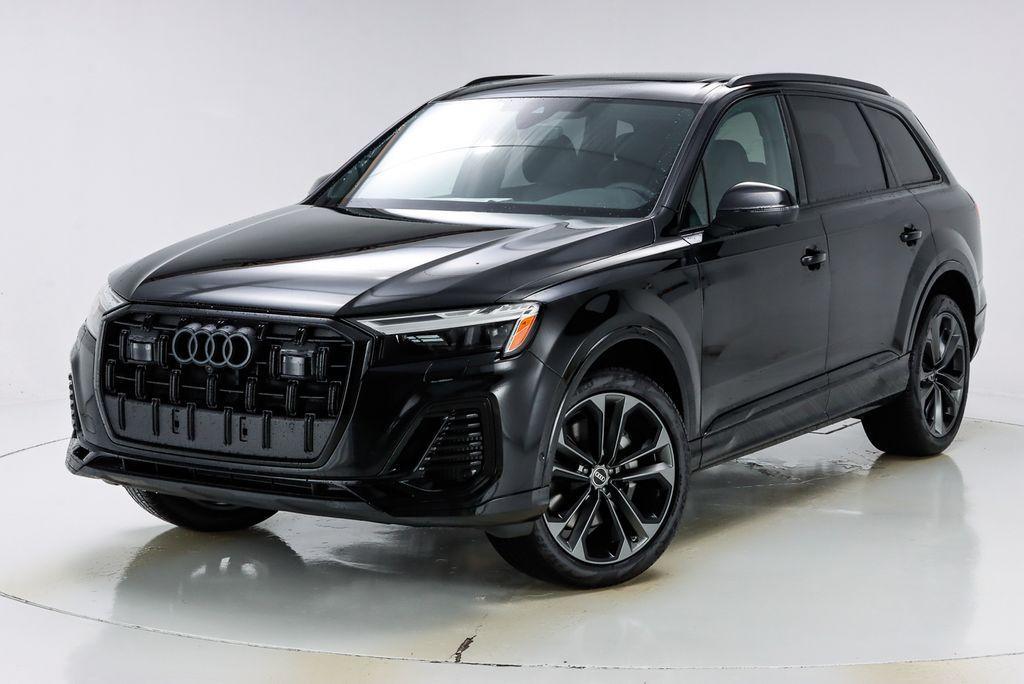 new 2025 Audi Q7 car, priced at $78,030