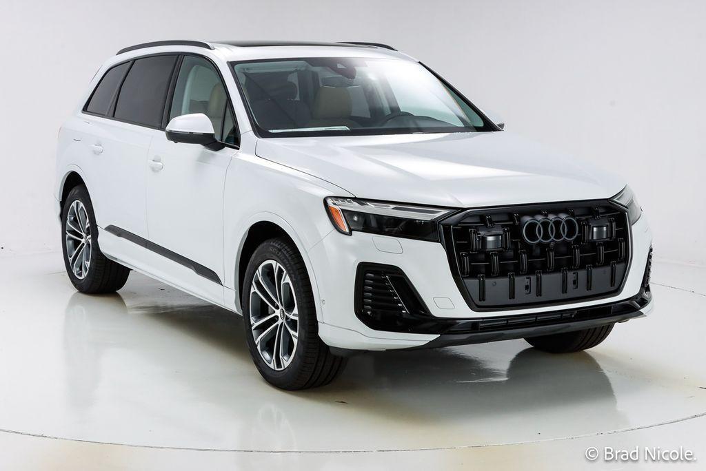 new 2025 Audi Q7 car, priced at $71,455