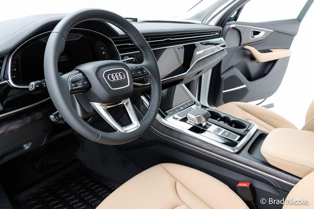 new 2025 Audi Q7 car, priced at $71,455