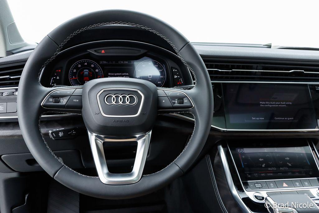 new 2025 Audi Q7 car, priced at $71,455