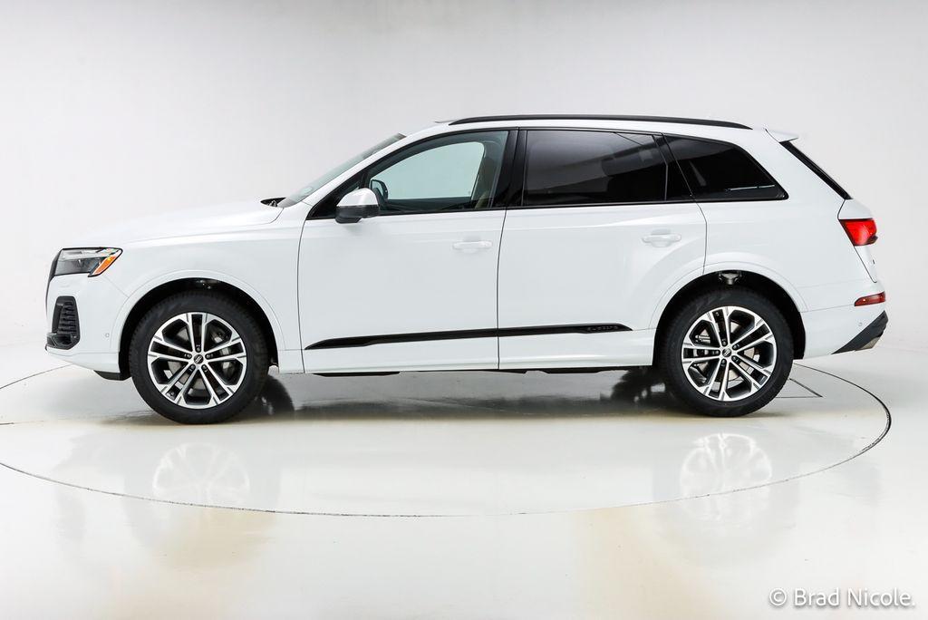 new 2025 Audi Q7 car, priced at $71,455