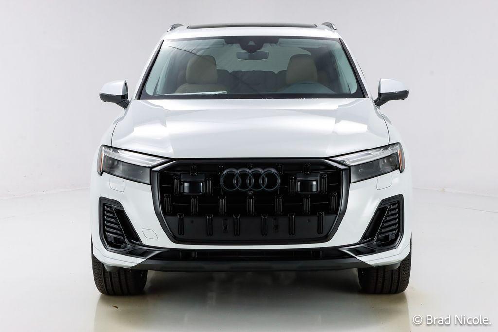 new 2025 Audi Q7 car, priced at $71,455