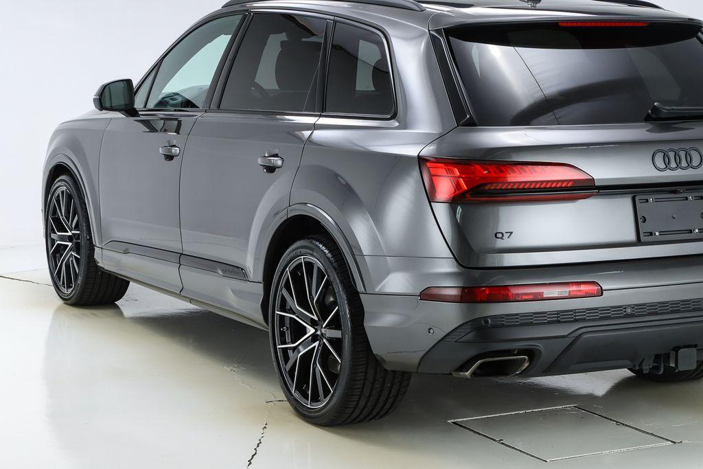 used 2025 Audi Q7 car, priced at $70,899
