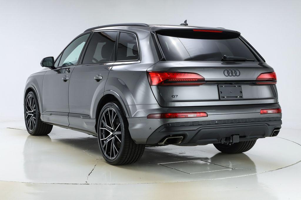 used 2025 Audi Q7 car, priced at $70,899