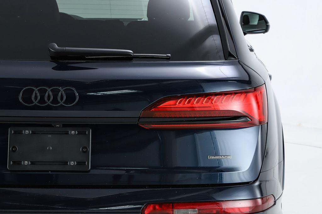 new 2026 Audi Q7 car, priced at $78,140