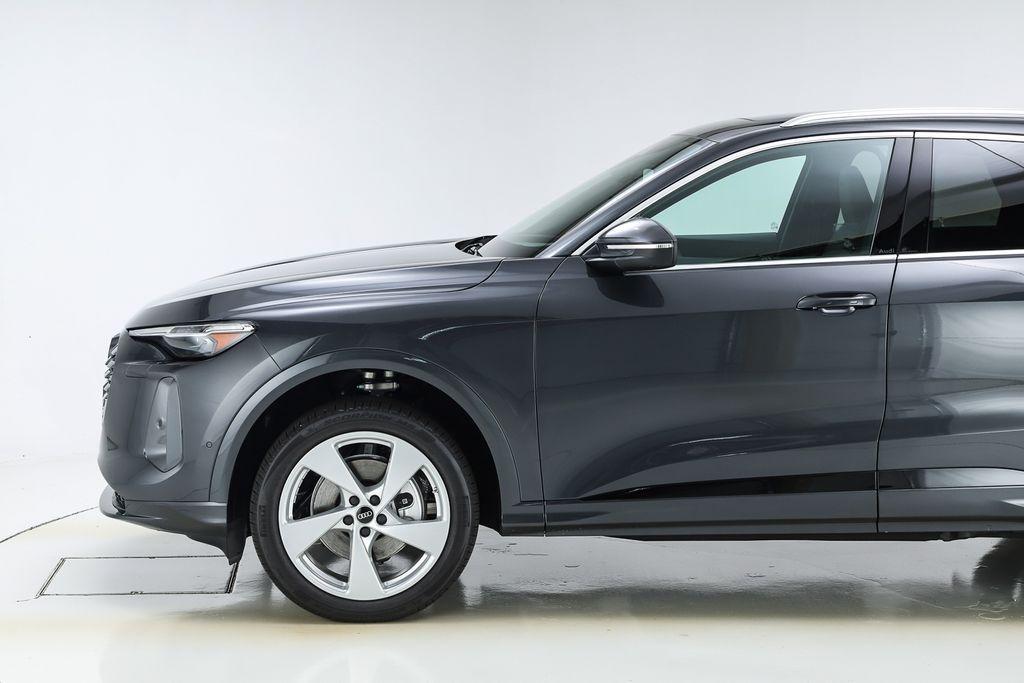 new 2025 Audi Q5 car, priced at $61,300