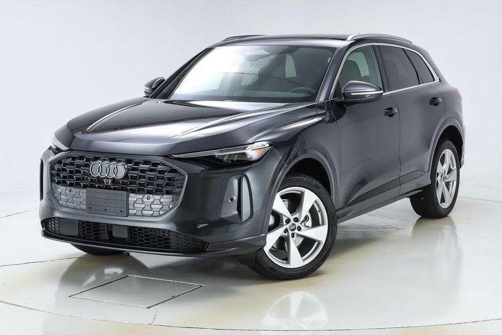 new 2025 Audi Q5 car, priced at $61,300