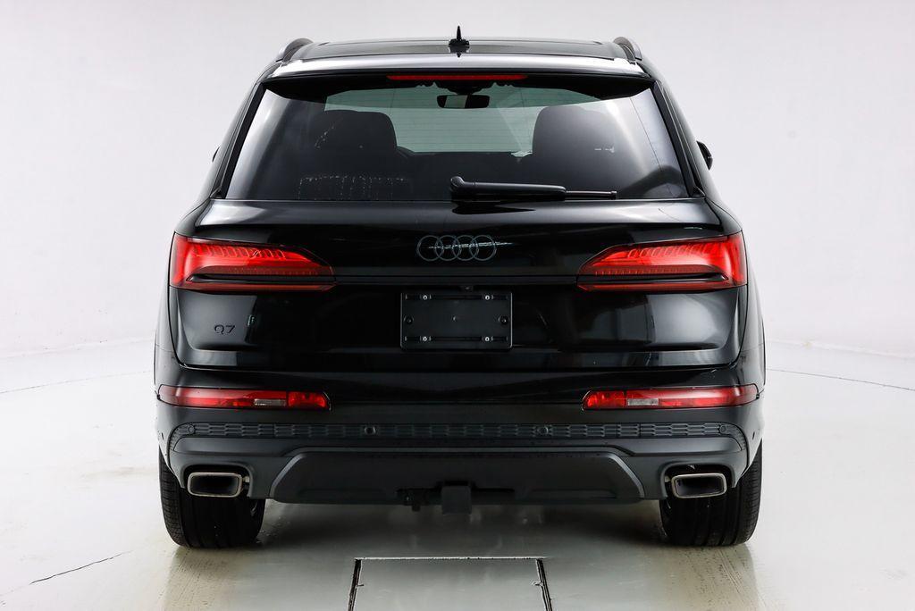 new 2025 Audi Q7 car, priced at $71,305