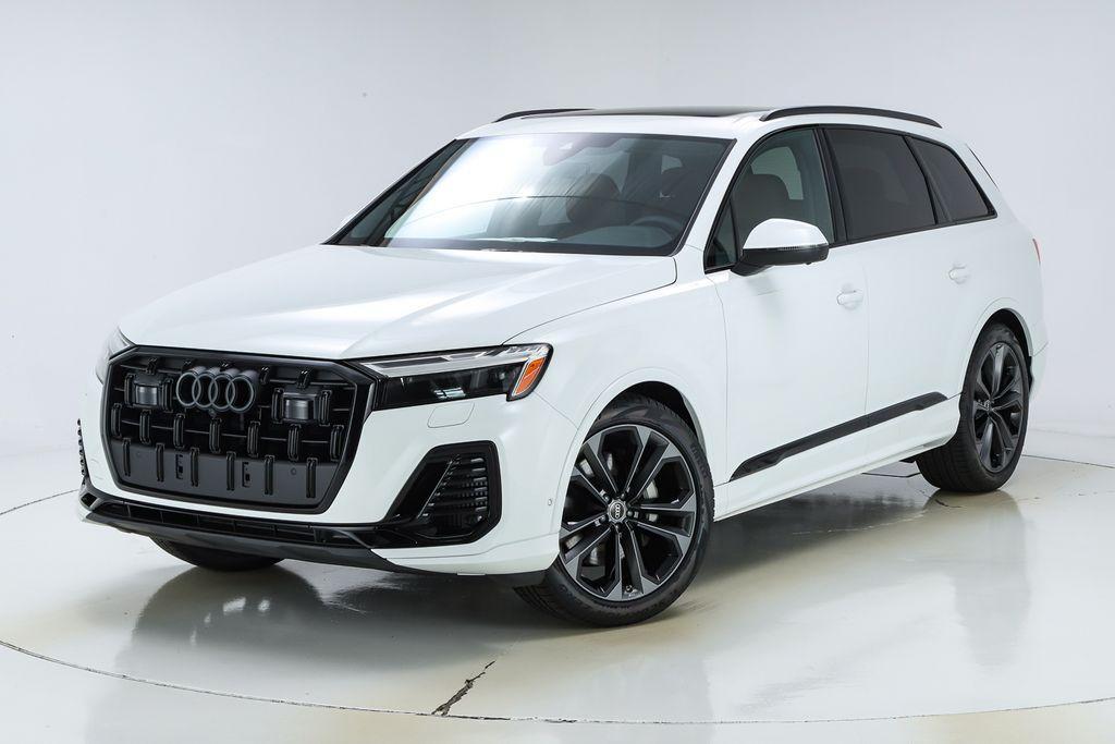 new 2025 Audi Q7 car, priced at $76,710