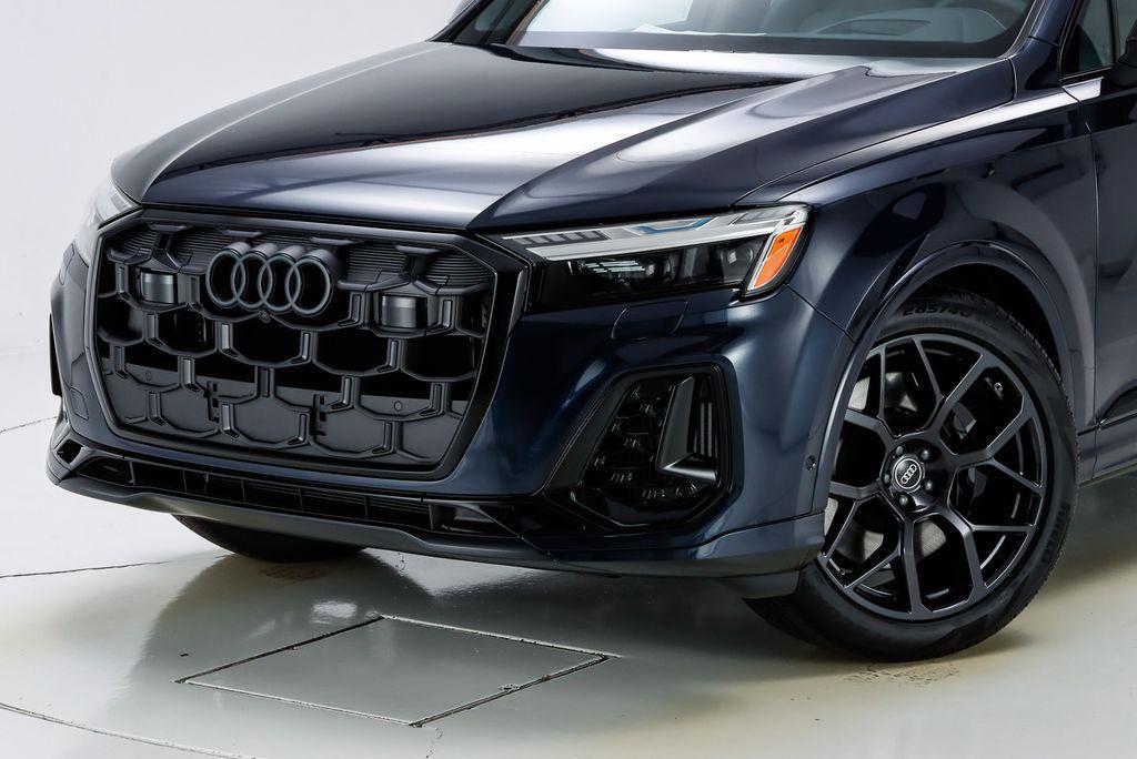 new 2025 Audi SQ7 car, priced at $105,465