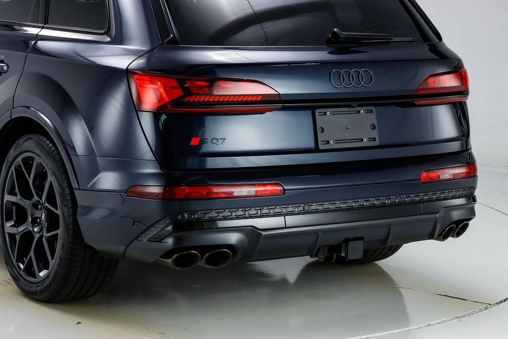 new 2025 Audi SQ7 car, priced at $105,465