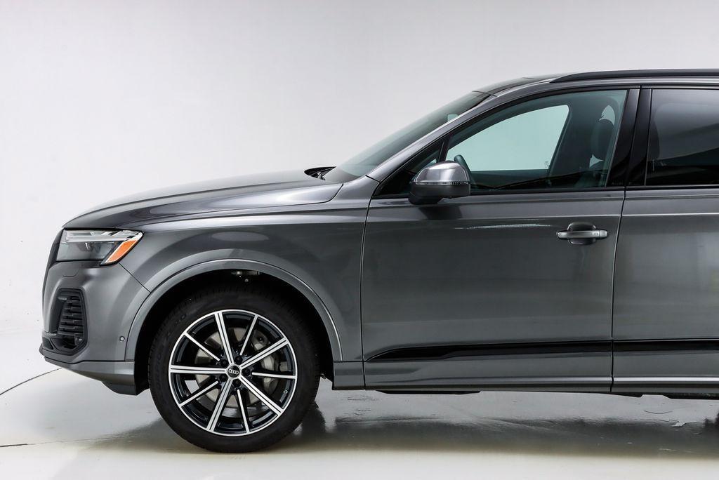 used 2025 Audi Q7 car, priced at $58,498