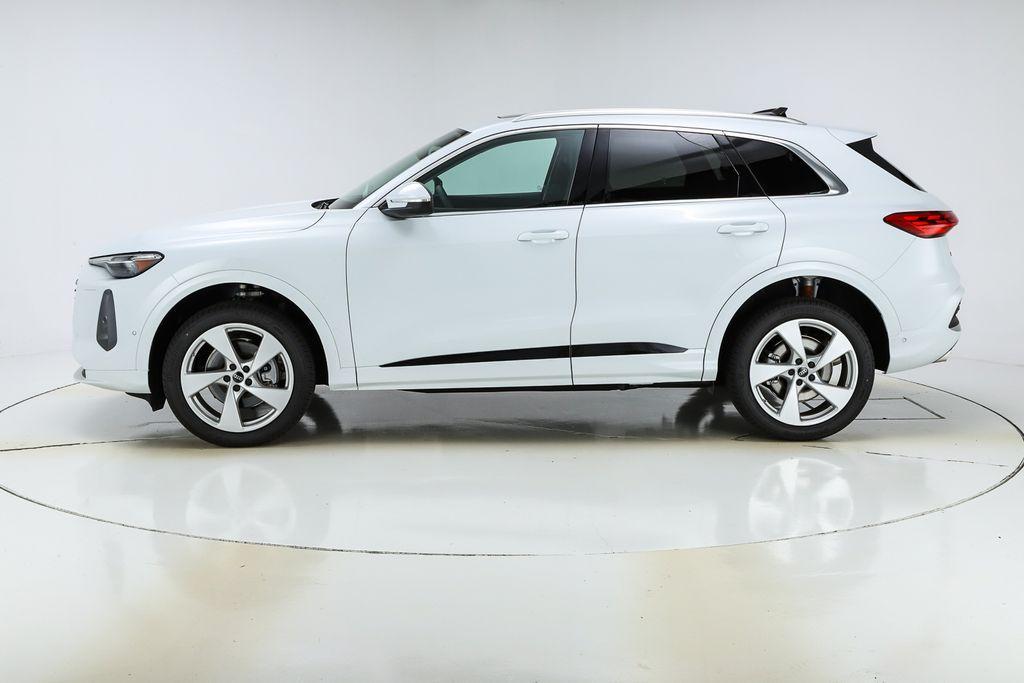 new 2025 Audi Q5 car, priced at $62,080