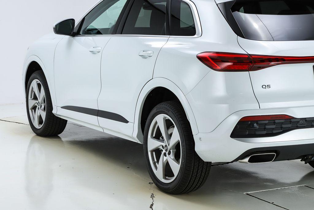 new 2025 Audi Q5 car, priced at $62,080