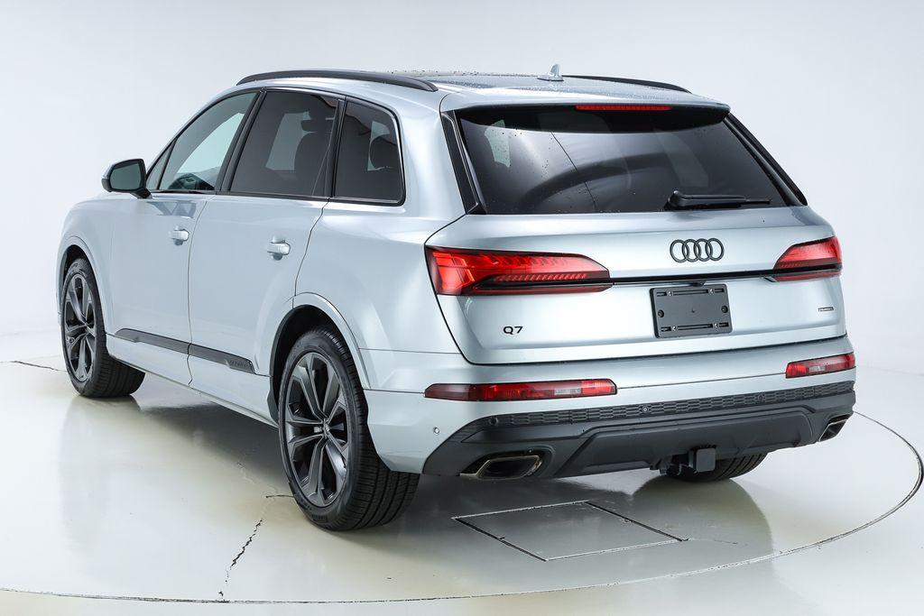 new 2025 Audi Q7 car, priced at $77,305