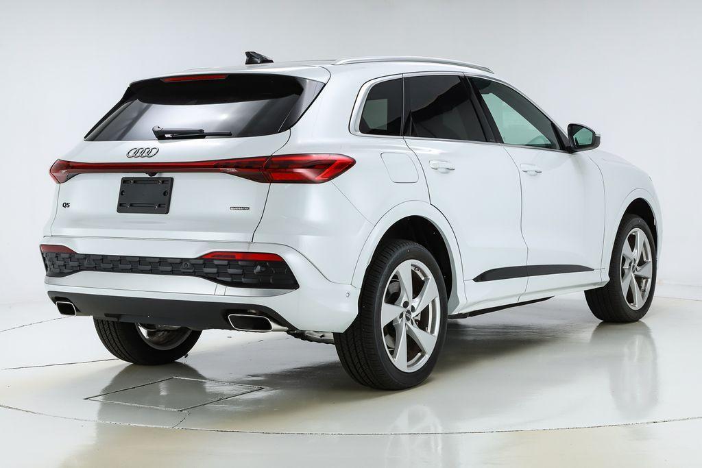 new 2025 Audi Q5 car, priced at $61,300